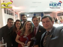 PRÊMIO PODHIUM 2016 - SERVI POLO UNIASSELVI